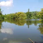 Flottantes Et Au Fil De L'eau 別荘 *