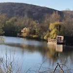 Flottantes Et Au Fil De L'eau
