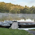Flottantes Et Au Fil De L'eau 別荘 *