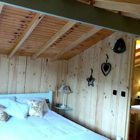 Flottantes Et Au Fil De L'eau