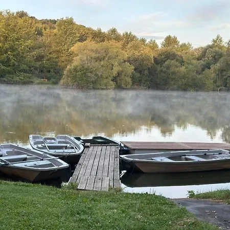 Flottantes Et Au Fil De L'eau Hébergement de vacances *