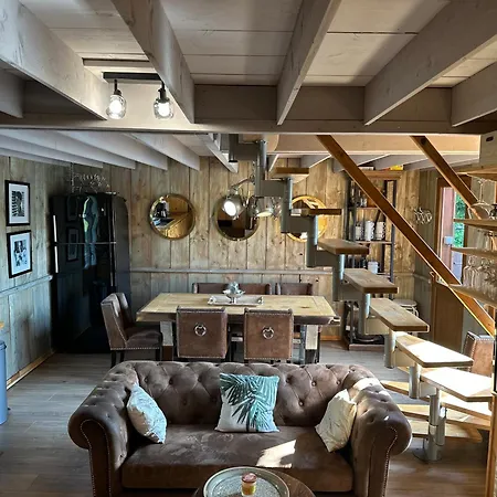 Flottantes Et Au Fil De L'eau * Colleville