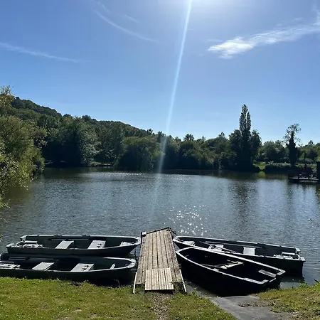 Flottantes Et Au Fil De L'eau 別荘 *