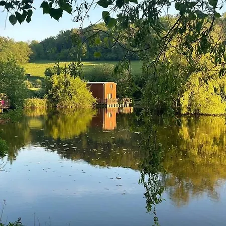 Holiday home Flottantes Et Au Fil De L'eau Colleville