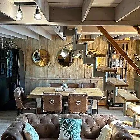 Holiday home Flottantes Et Au Fil De L'eau *