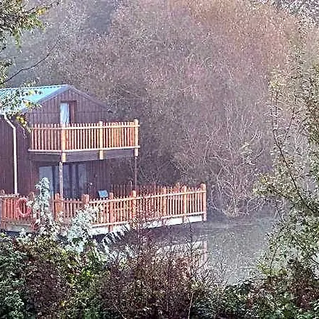 Flottantes Et Au Fil De L'eau * Colleville