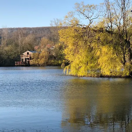 Flottantes Et Au Fil De L'eau Casa de Férias *