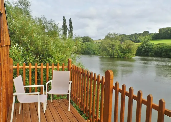 Flottantes Et Au Fil De L'eau