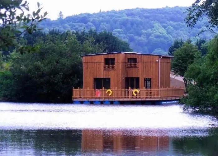 Holiday home Flottantes Et Au Fil De L'eau *