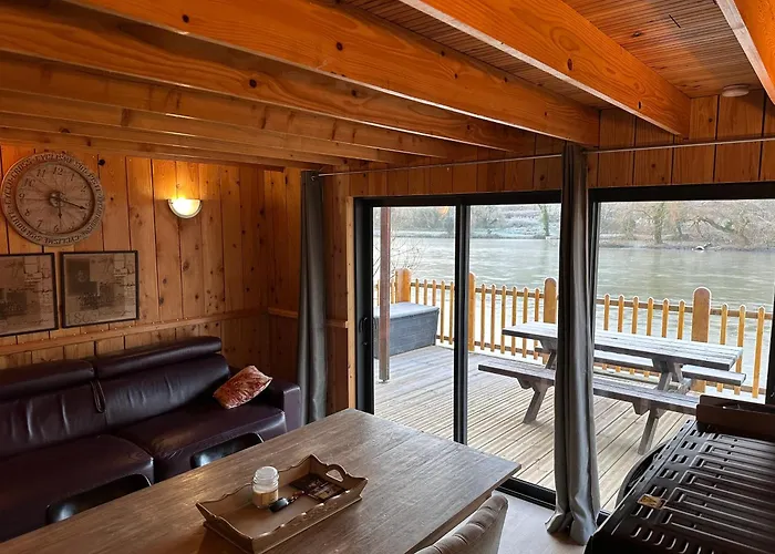 Holiday home Flottantes Et Au Fil De L'eau *