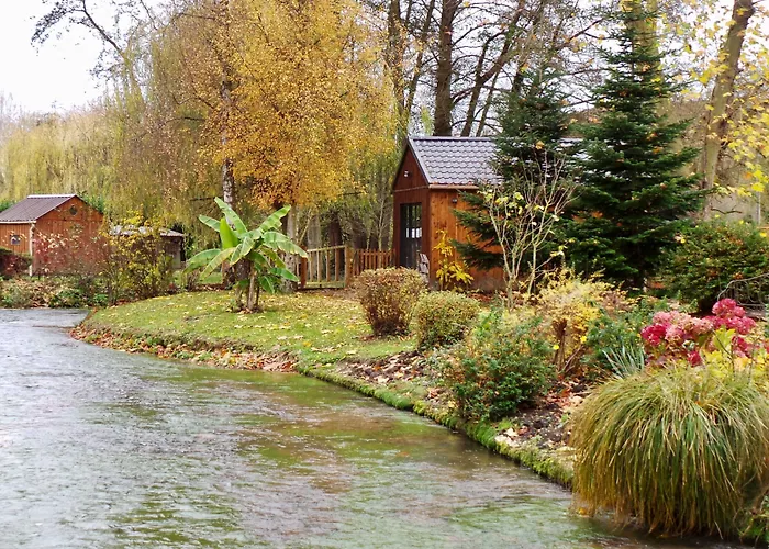 Holiday home Flottantes Et Au Fil De L'eau