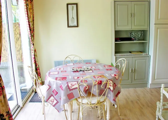 Holiday home Flottantes Et Au Fil De L'eau