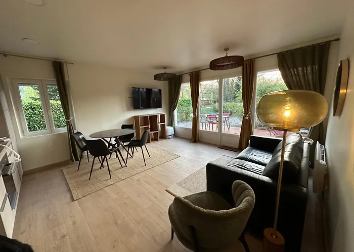 Flottantes Et Au Fil De L'eau * Colleville